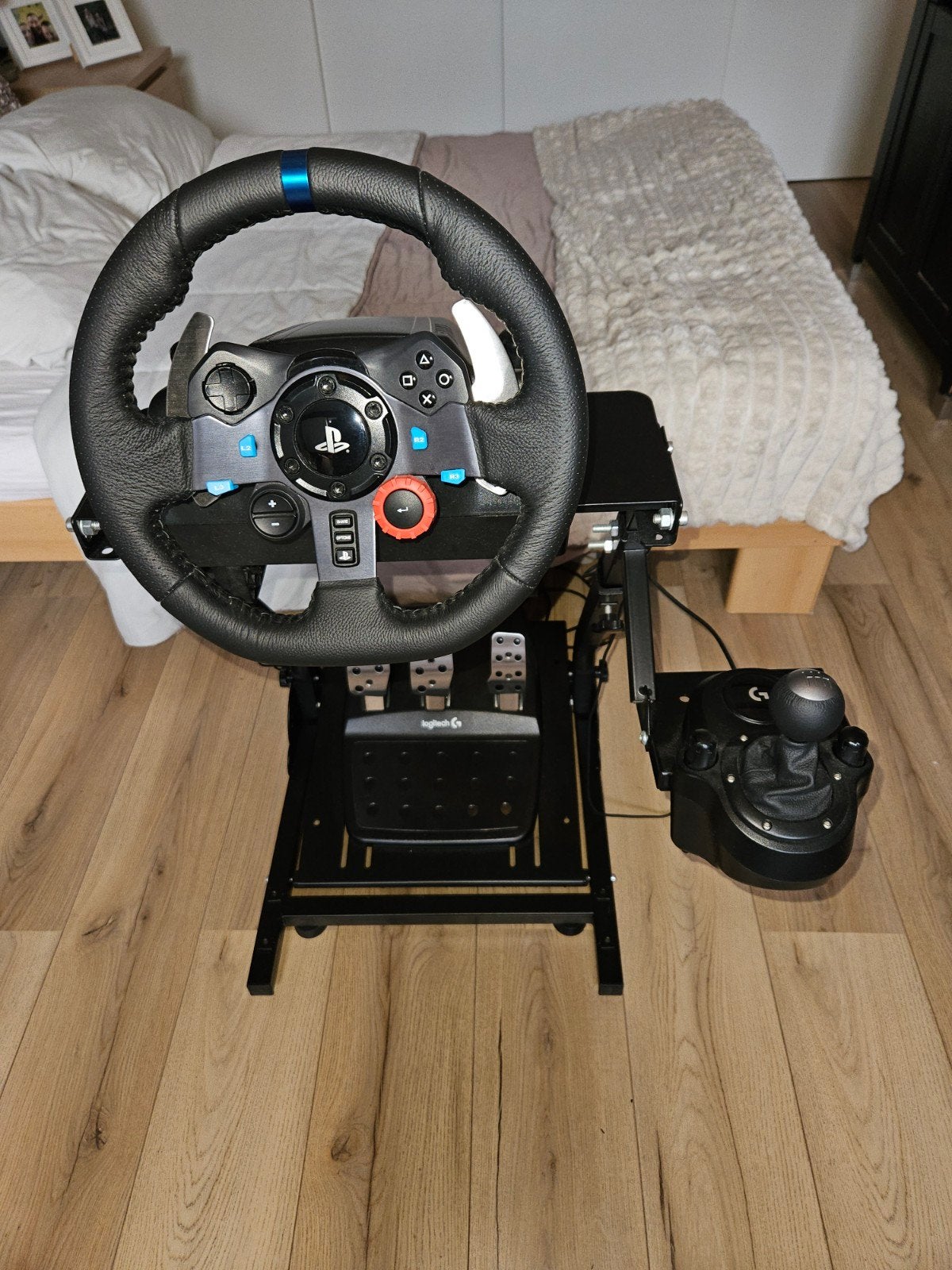 logitech g29 stuur met frame en versnellingspook, Ophalen, Zo goed als nieuw, Stuur of Pedalen, PlayStation 3