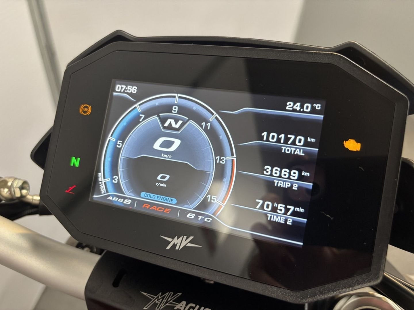 MV Agusta BRUTALE 800 R (bj 2024), Motoren, Motoren | MV Agusta, Motorrijbewijs A, Bedrijf, Meer dan 35 kW, 798 cc