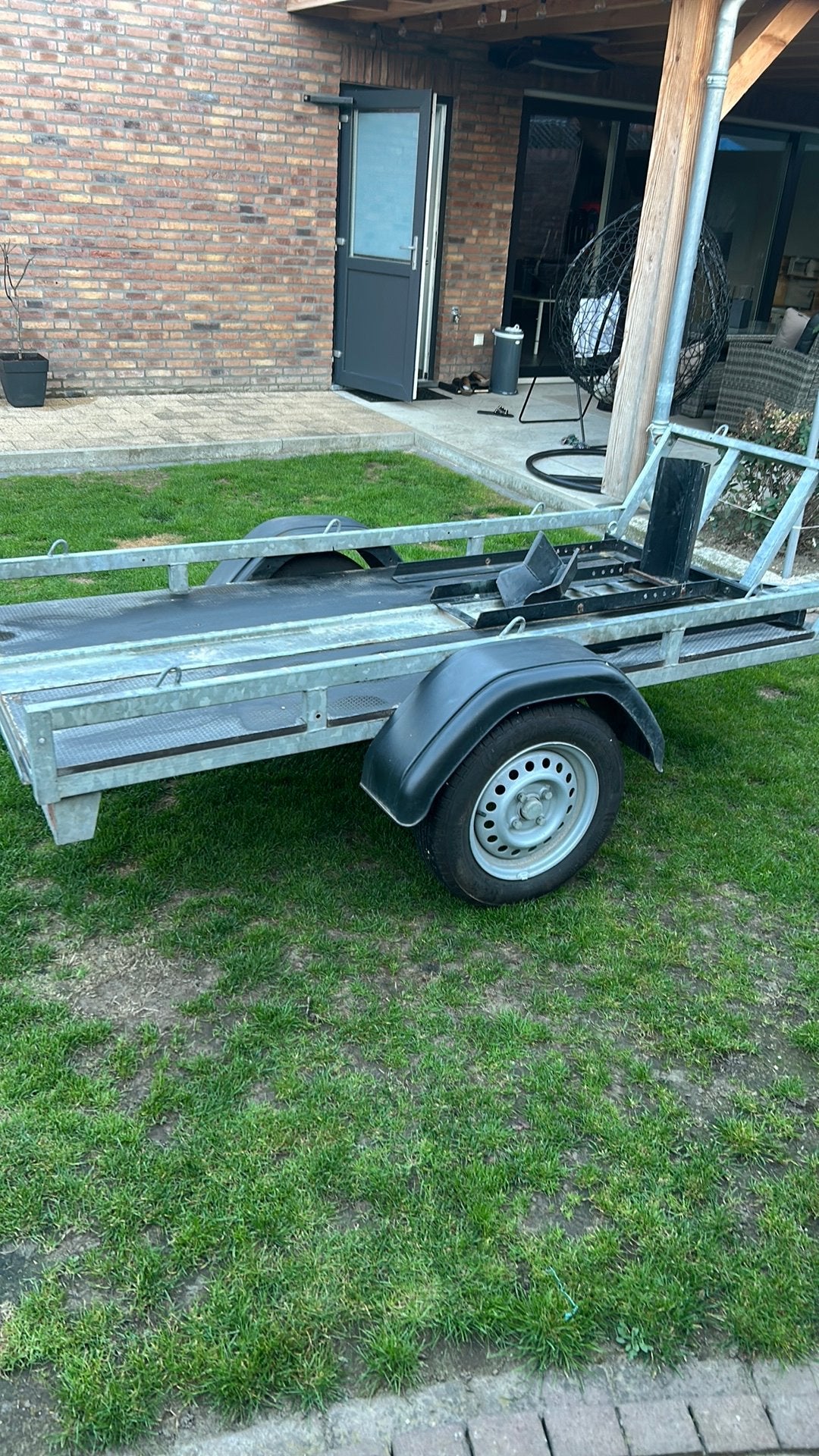 Motor aanhangwagen, Ophalen, Gebruikt