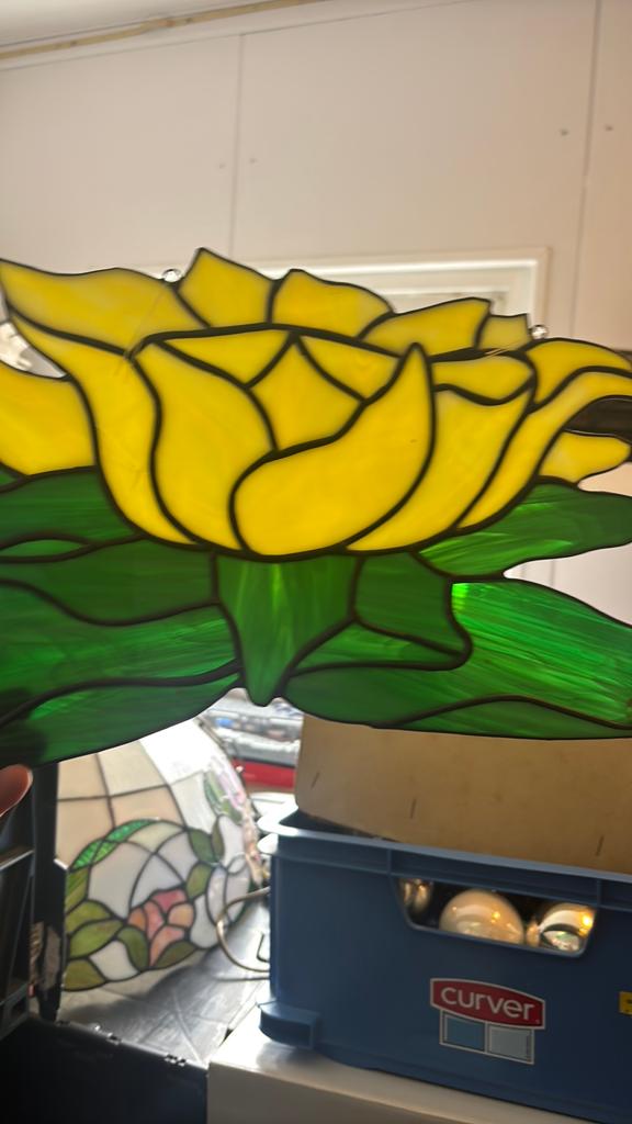Prachtige glas in lood  roos - 38 cm, Gebruikt, Meerkleurig, Overige stijlen, Ophalen of Verzenden