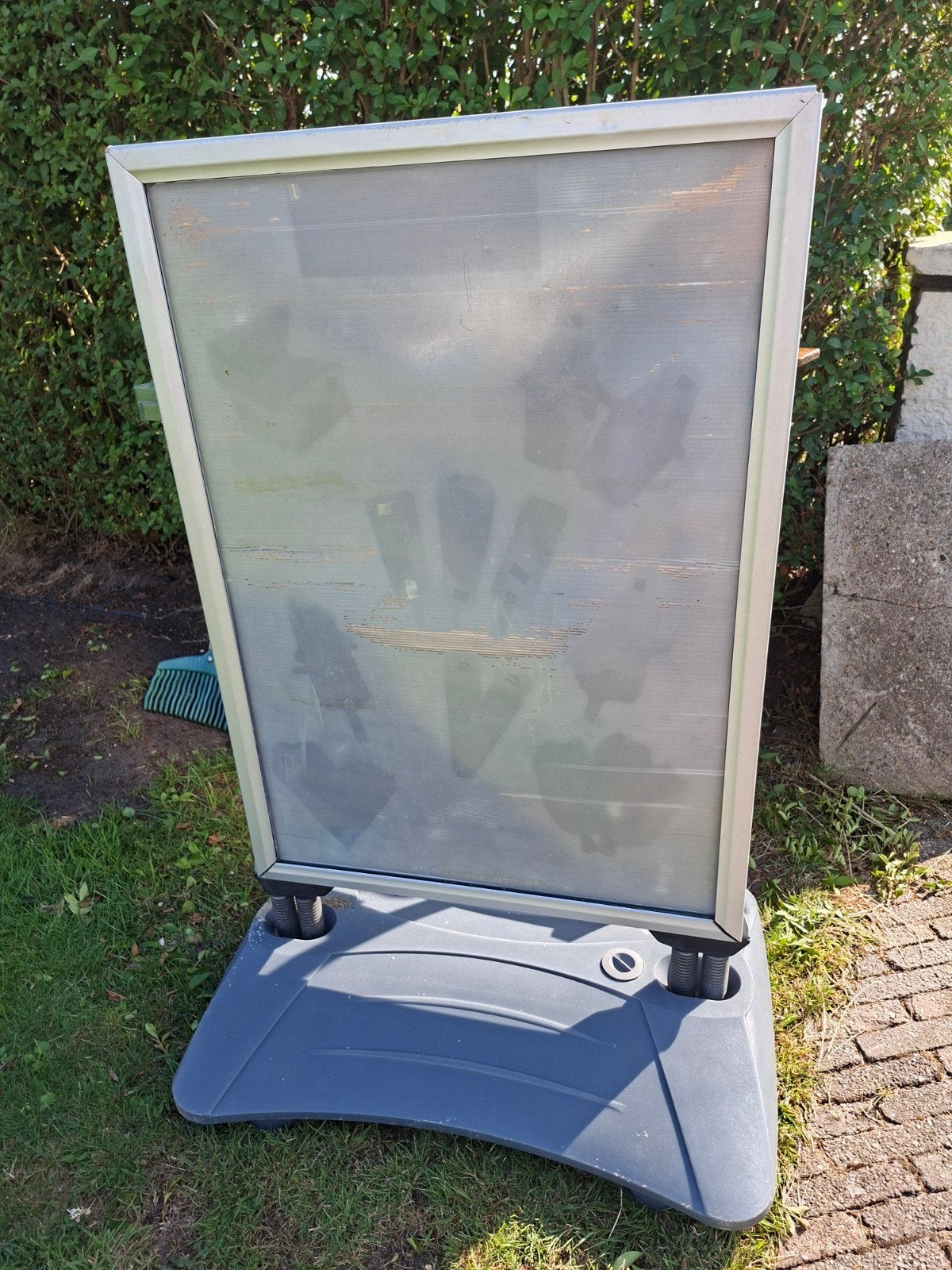 Stoepbord, Ophalen