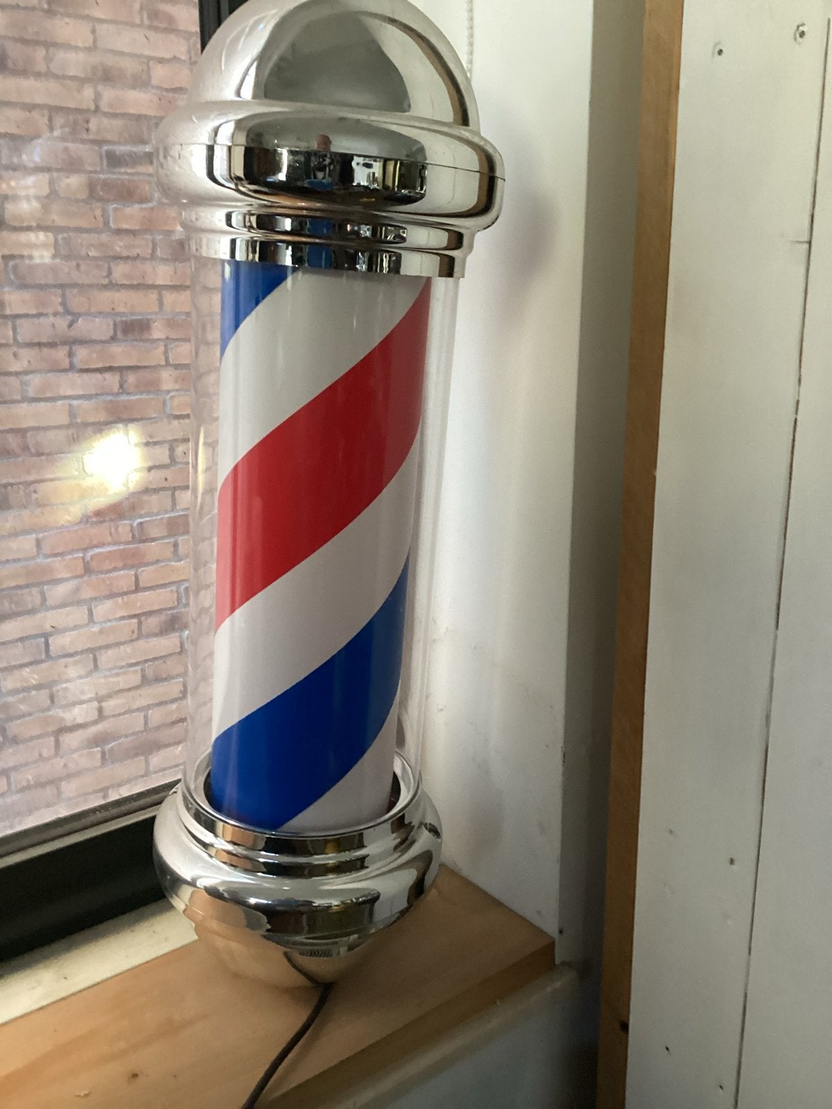 Kapperspaal / Barberpole - Draait, lamp moet vervangen, Ophalen of Verzenden, Gebruikt, Kunststof, Meerkleurig