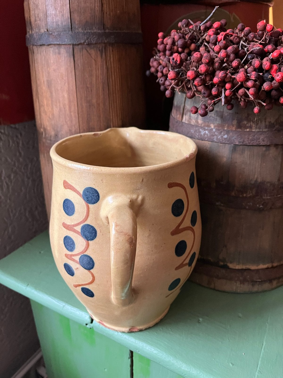 Vintage Aardewerken Kruik met Blauwe Bessen Decoratie, Ophalen of Verzenden