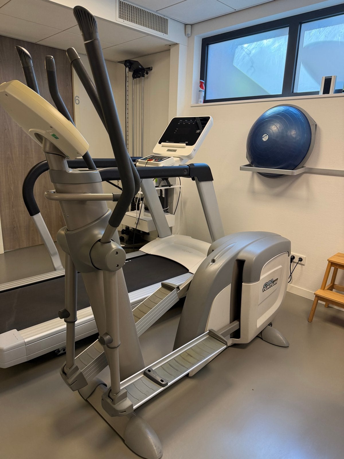 Tunturi C80 Crosstrainer, Ophalen, Kunststof, Gebruikt, Benen