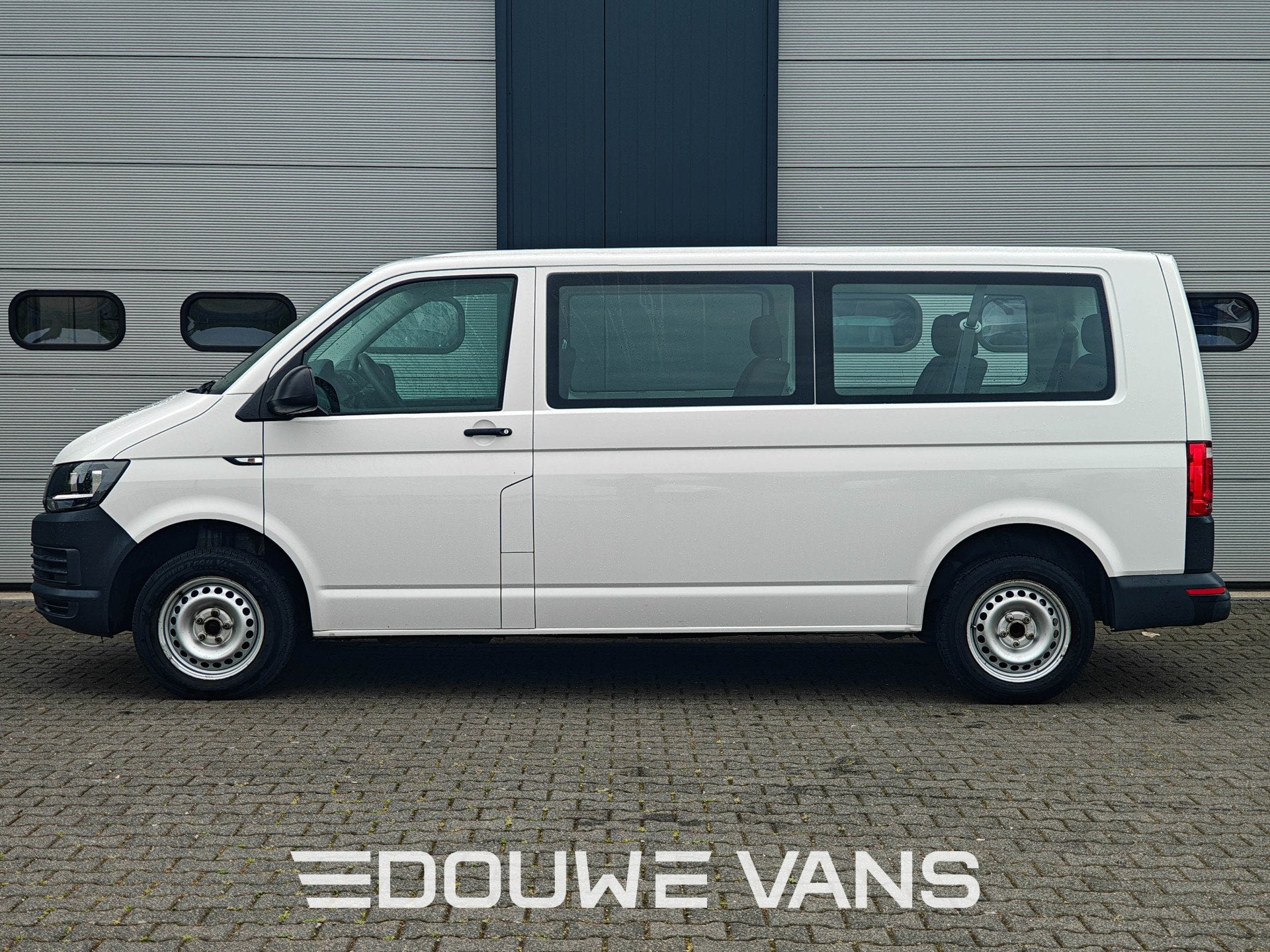 Volkswagen Transporter T6 L2 9 Persoons Airco Kombi Bluetoot, Voorwielaandrijving, Stof, Gebruikt, 4 cilinders