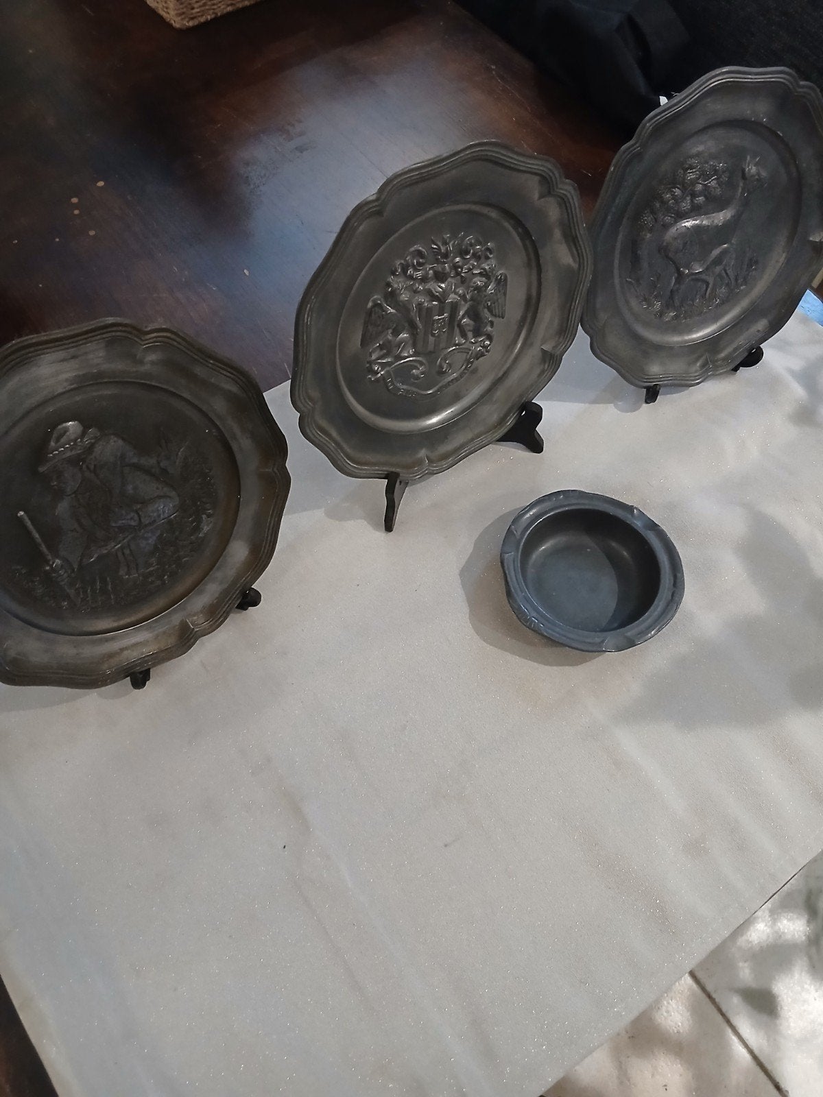 Set van 3 antieke looden sierborden en schaaltje, Ophalen of Verzenden