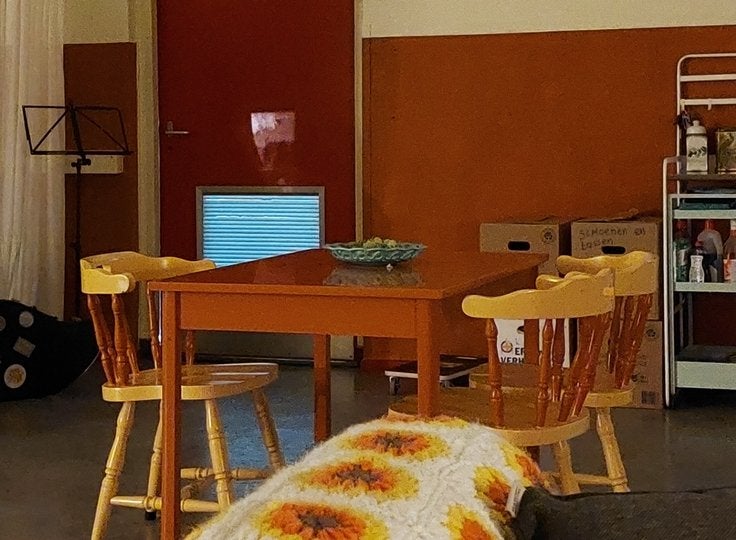 Eetkamer set, Overige regio's