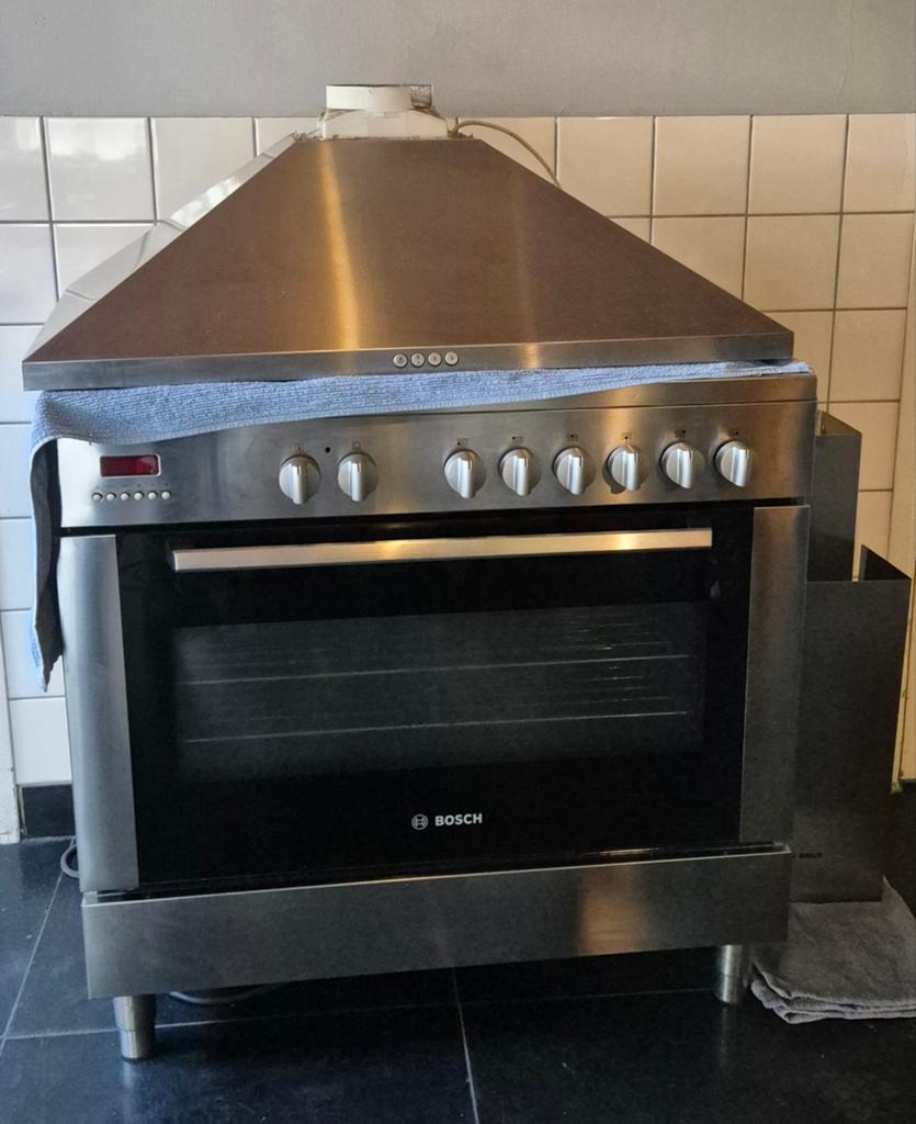 Bosch 6pits fornuis met oven., Witgoed en Apparatuur, Fornuizen, Ophalen, Gebruikt, 60 cm of meer, Gas