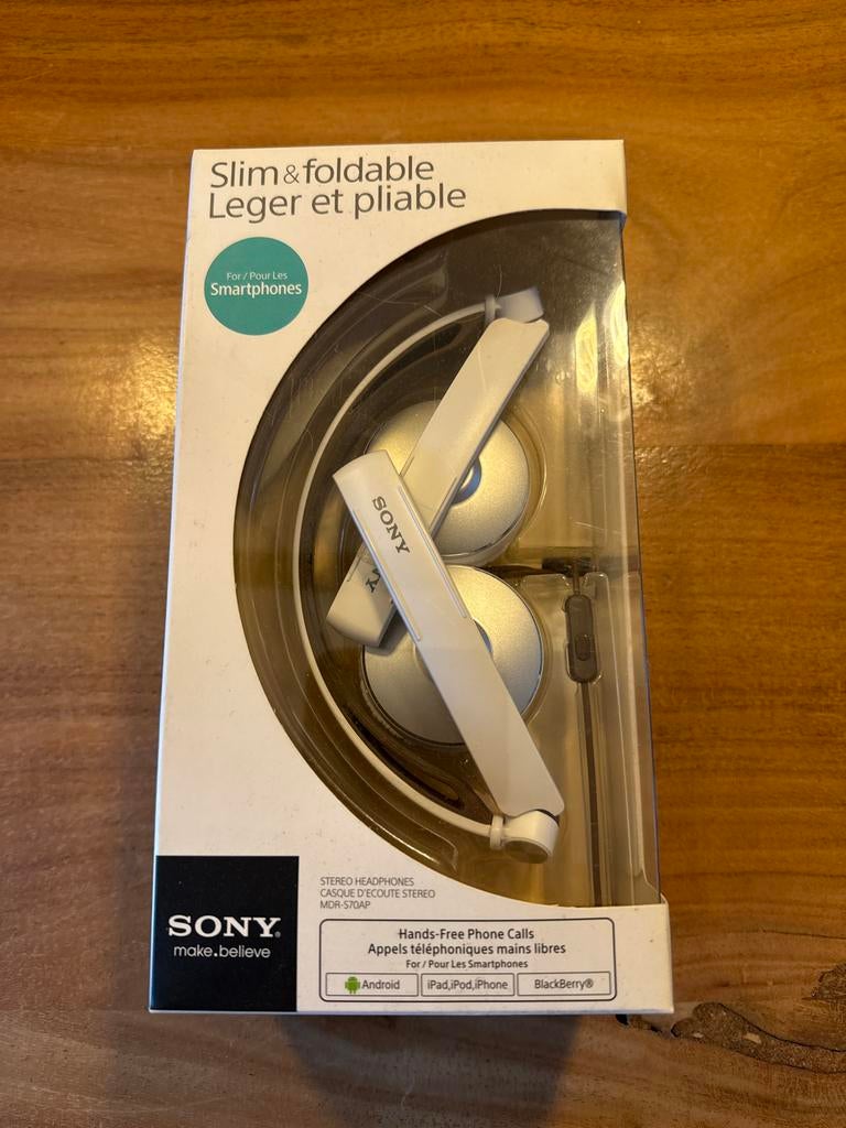 Nieuwe Sony MDR-S70AP Opvouwbare Stereo Koptelefoon, Ophalen of Verzenden, Nieuw, Op oor (supra aural), Sony