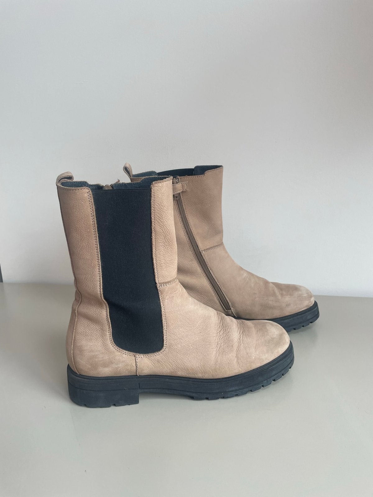 HIP Enkellaarzen Maat 41, Kleding | Dames, Schoenen, Beige, Lage of Enkellaarzen, Ophalen of Verzenden, Zo goed als nieuw