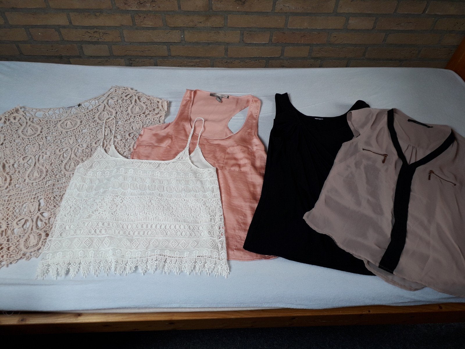 Set topjes, Kleding | Dames, Ophalen of Verzenden, Zo goed als nieuw, Roze, Zonder mouw