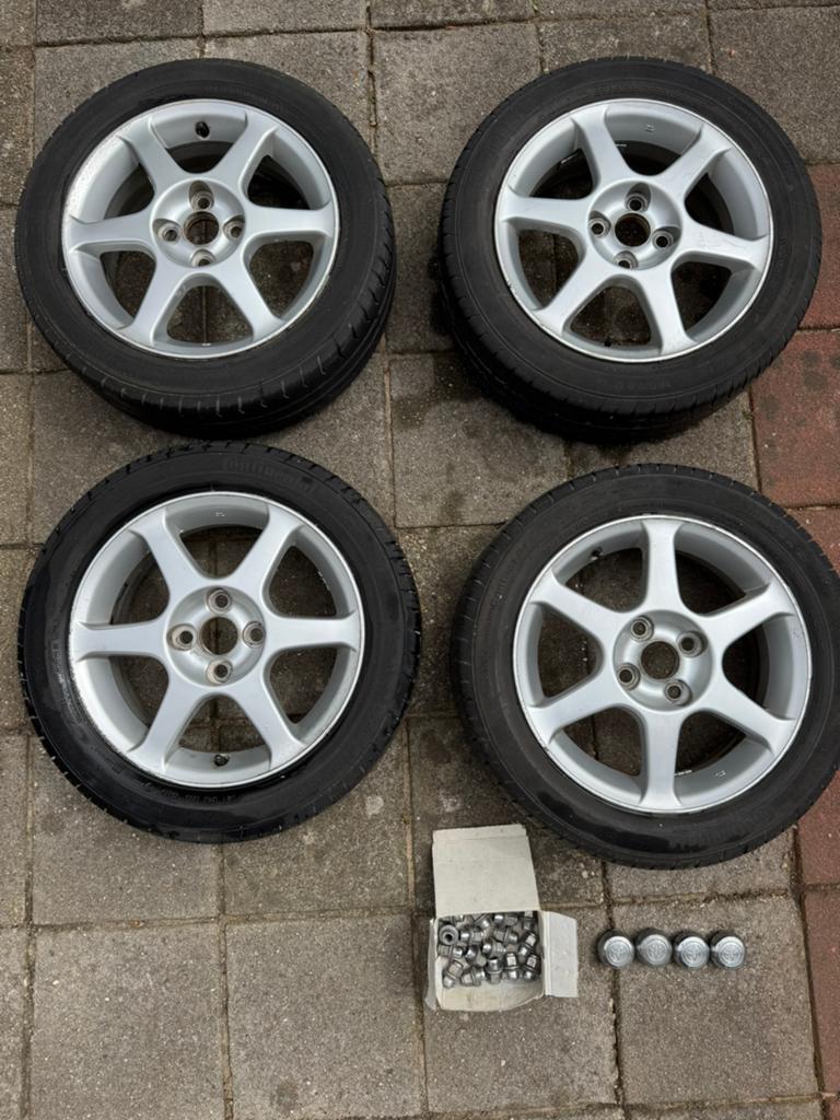 Toyota Yaris T-Sport (TS) zomerbanden en velgen (4x100) 15’, Auto-onderdelen, Banden en Velgen, Ophalen, 15 inch, Banden en Velgen