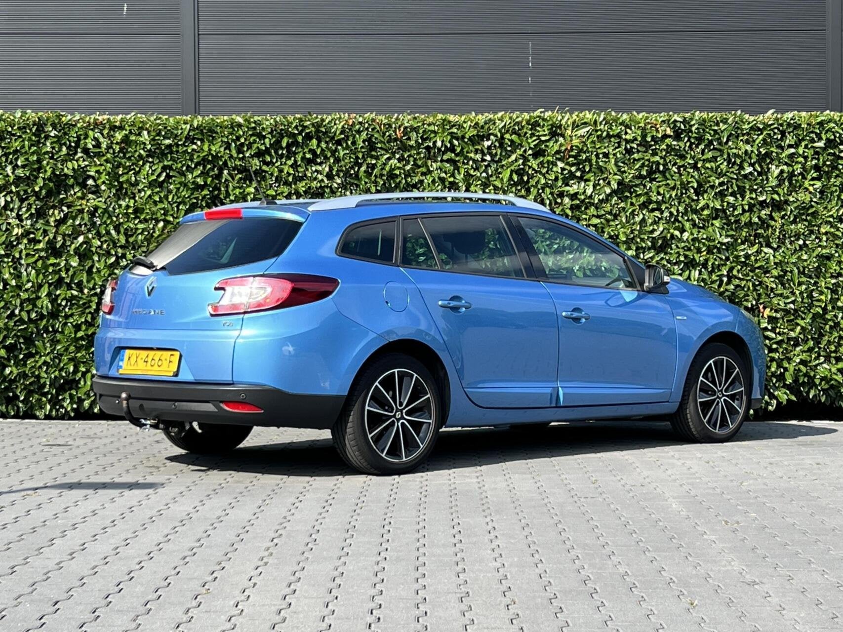 Renault Megane Estate 1.2 TCe Bose SartStop, R-LINK, NAVIGAT, Voorwielaandrijving, Euro 5, Gebruikt, 4 cilinders