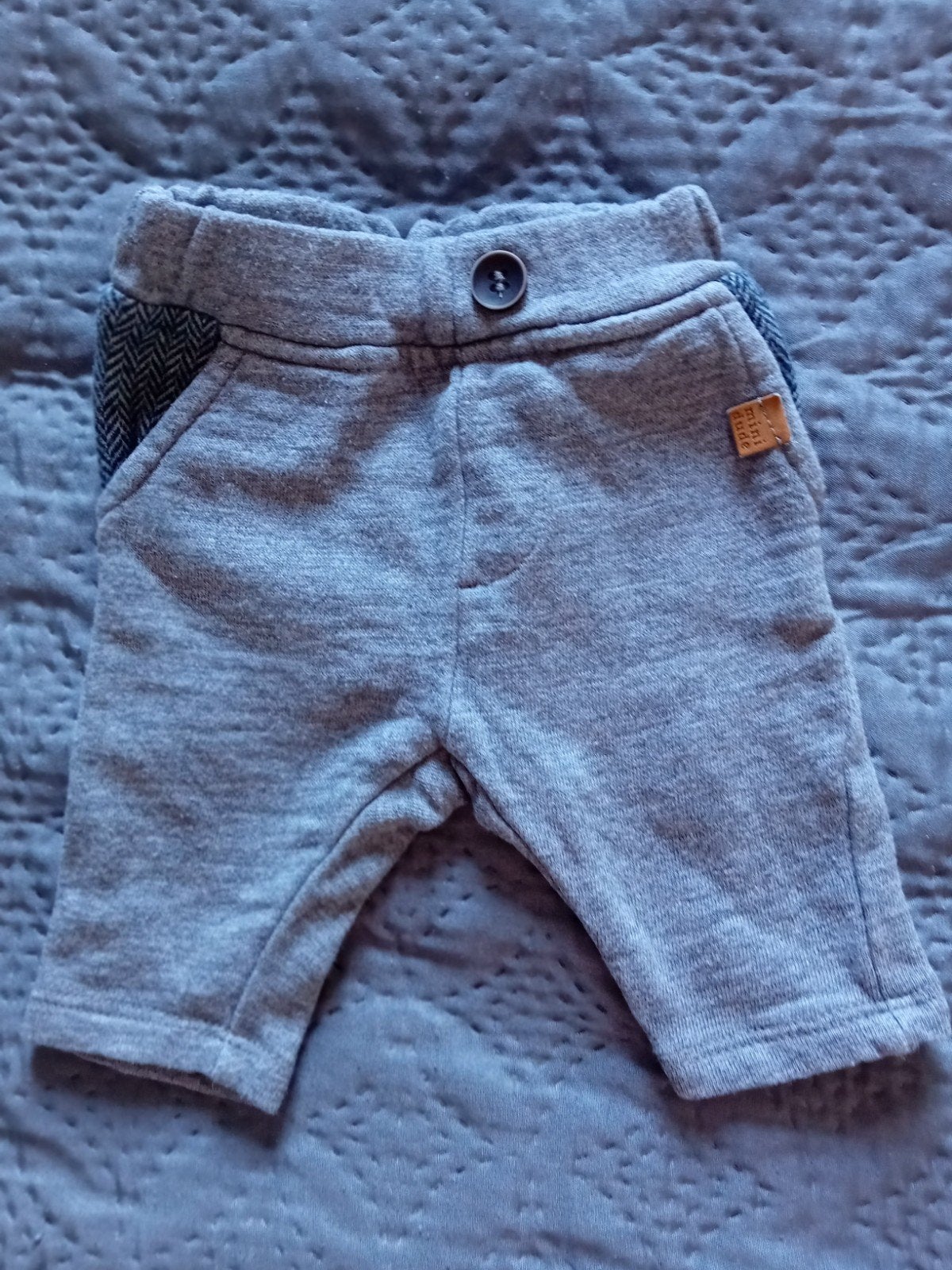 Kiabi joggingbroekje maat 50-56, Kinderen en Baby's, Babykleding | Maat 50, Kiabi, Broekje, Ophalen of Verzenden, Zo goed als nieuw
