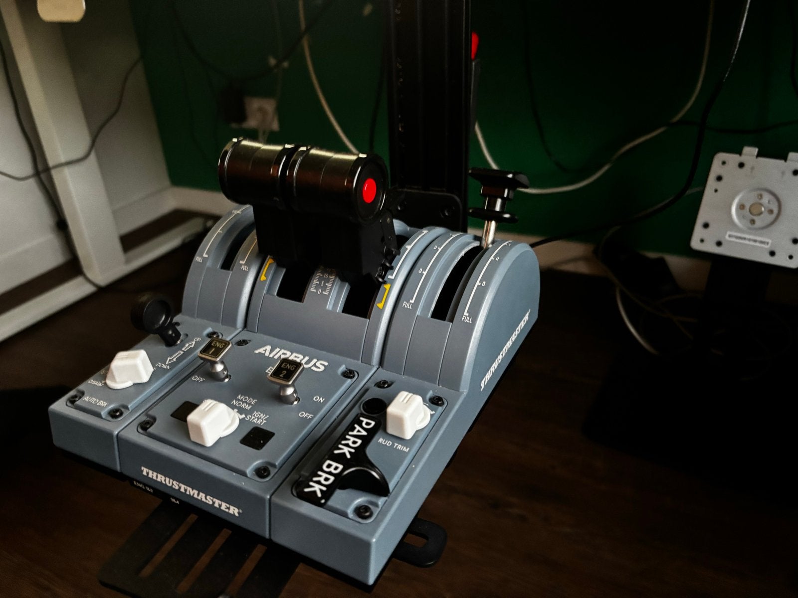 Thrustmaster TCA Quadrant Airbus Edition, Overige merken, Ophalen of Verzenden, Zo goed als nieuw, Groter dan 1:32