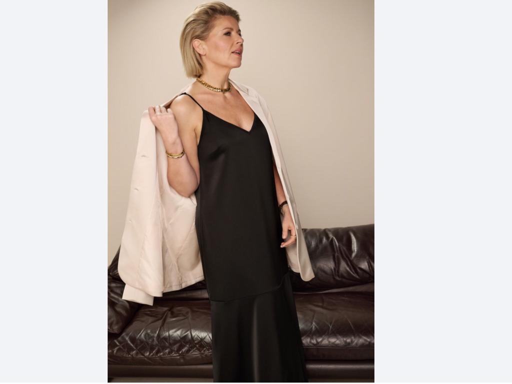 ❤️NIEUWE ZWARTE SATIJNEN JURK VAN LONNEKE NOOTEBOOM MAAT XL, Kleding | Dames, Jurken, Zwart, Maat 42/44 (L), Nieuw, Ophalen of Verzenden