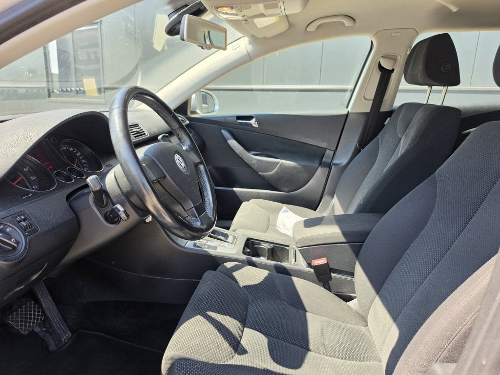 Volkswagen Passat Variant 1.6 FSI Trendl. Business Automaat, Gebruikt, 4 cilinders, 116 pk, Parkeersensor