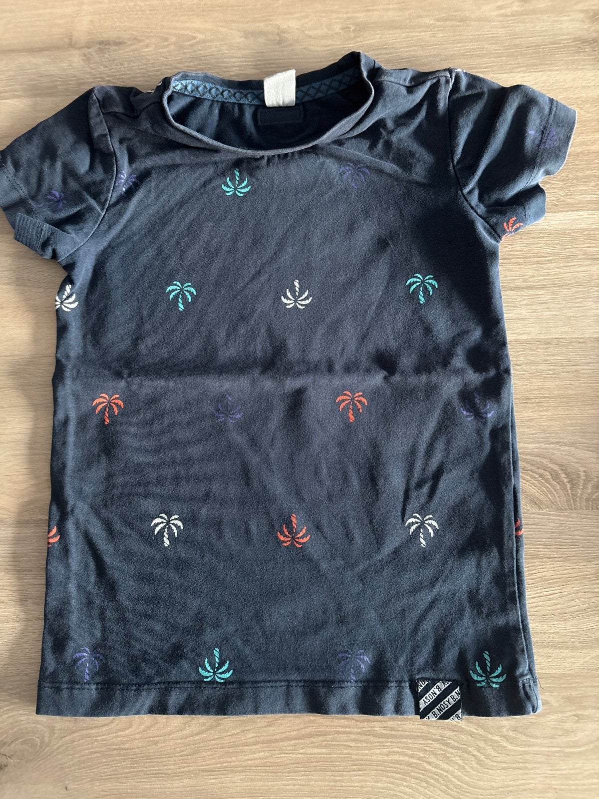 Stoer T-shirt met Palmbomenprint Maat 116, Ophalen of Verzenden, Gebruikt, Jongen, Shirt of Longsleeve