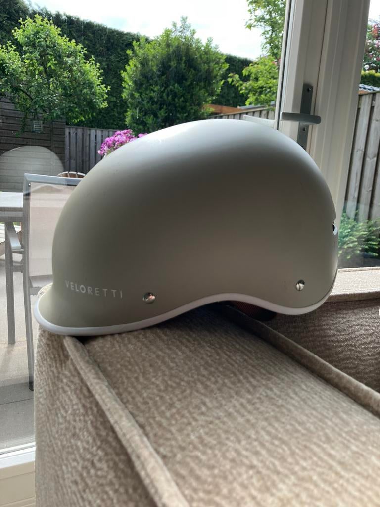 Veloretti kinderhelm mt S Pebble Grey, Fietsen en Brommers, Fietsaccessoires | Fietshelmen, Ophalen, Zo goed als nieuw, S