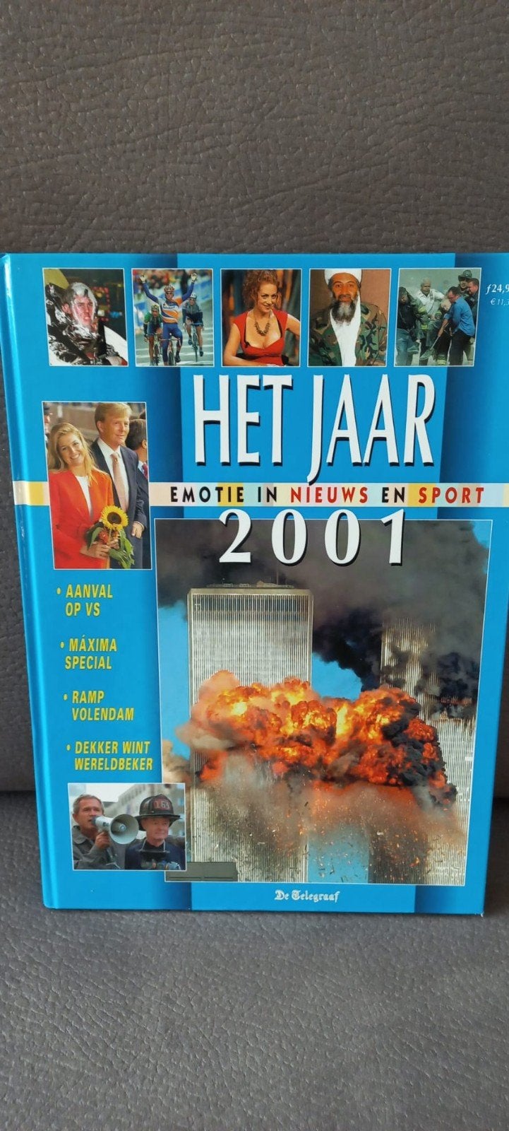 Het Jaar 2001: Emotie in Nieuws en Sport - De Telegraaf, Boeken, Tijdschriften en Kranten, Ophalen of Verzenden, Gelezen, Overige typen
