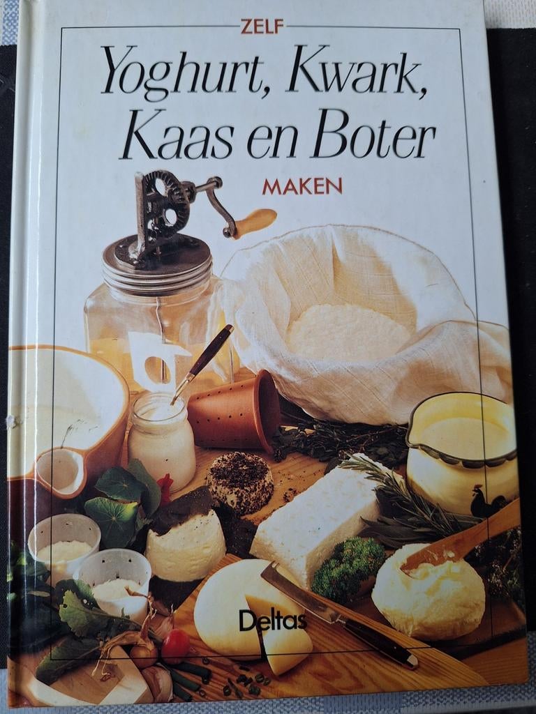 Zelf Yoghurt, Kwark, Kaas en Boter Maken - Kookboek, Boeken, Kookboeken, Onbekend, Overige typen, Ophalen of Verzenden, Zo goed als nieuw