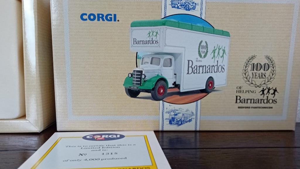 Corgi Bedford, Hobby en Vrije tijd, Modelauto's | 1:43, Ophalen, Nieuw, Bus of Vrachtwagen, Corgi