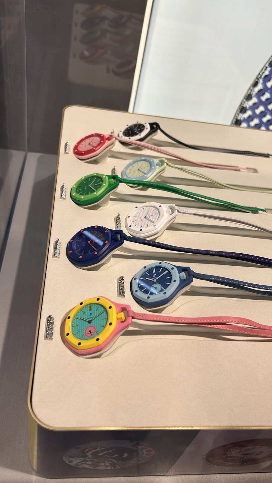 SWATCH X AP BIOCERAMIC ROYAL POP TE KOOP, Sieraden, Tassen en Uiterlijk, Horloges | Dames, Kunststof, Swatch, Nieuw, Kunststof