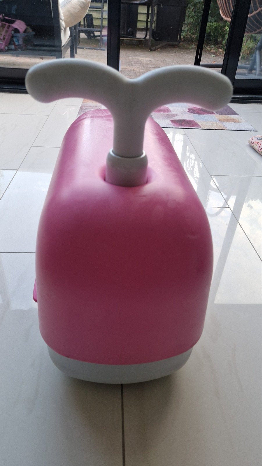 Bontoy loopauto roze - Walvis design, Ophalen, Gebruikt