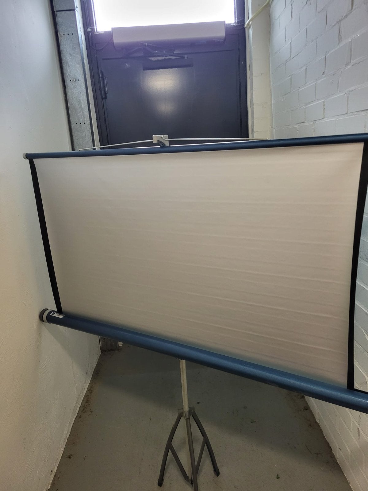 Projector met scherm, Ophalen, Gebruikt