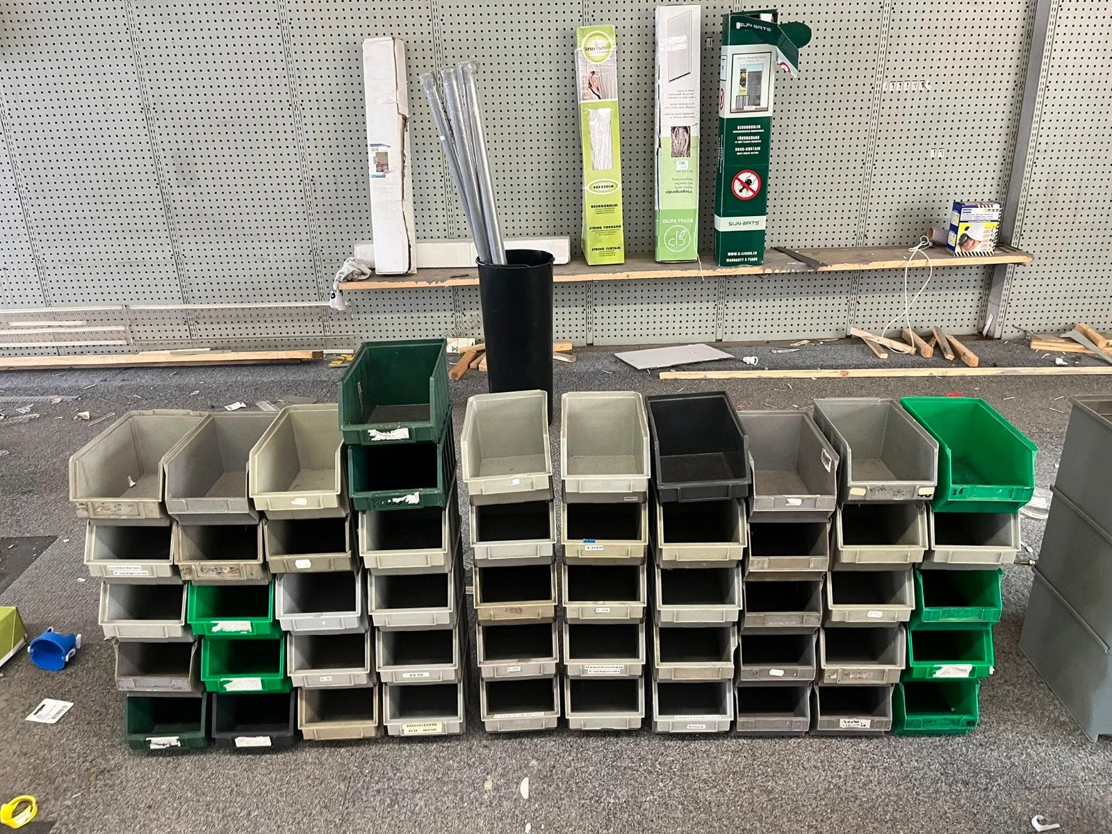 Partij stapelbakjes voor opslag van materiaal, Doe-het-zelf en Verbouw, Ophalen of Verzenden, Gebruikt, Minder dan 35 cm