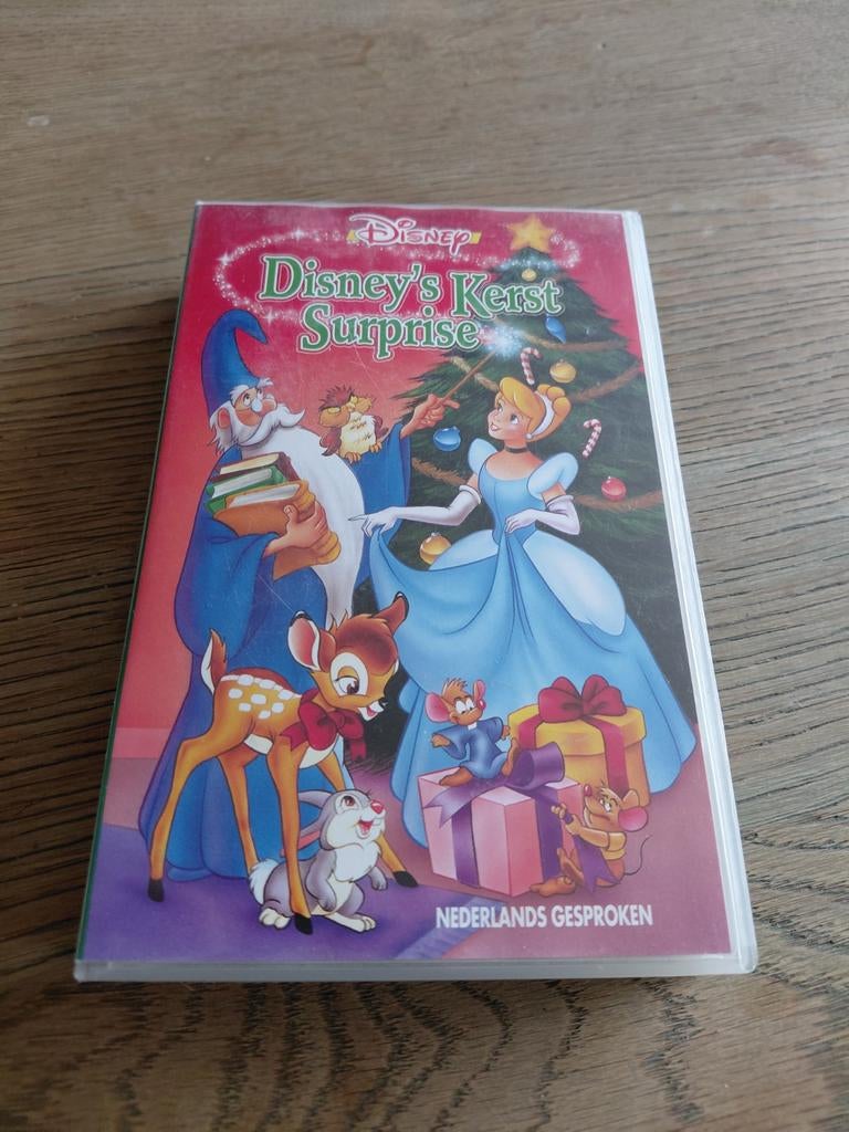 Disney's Kerst Surprise videoband., Alle leeftijden, Ophalen of Verzenden, Gebruikt, Tekenfilms en Animatie