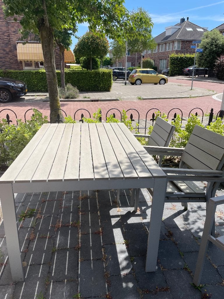 Gratis af te halen IKEA Tuin eettafel grijs met 3/4 stoelen, Tuin en Terras, Tuinsets en Loungesets, Ophalen, 4 zitplaatsen, Kunststof