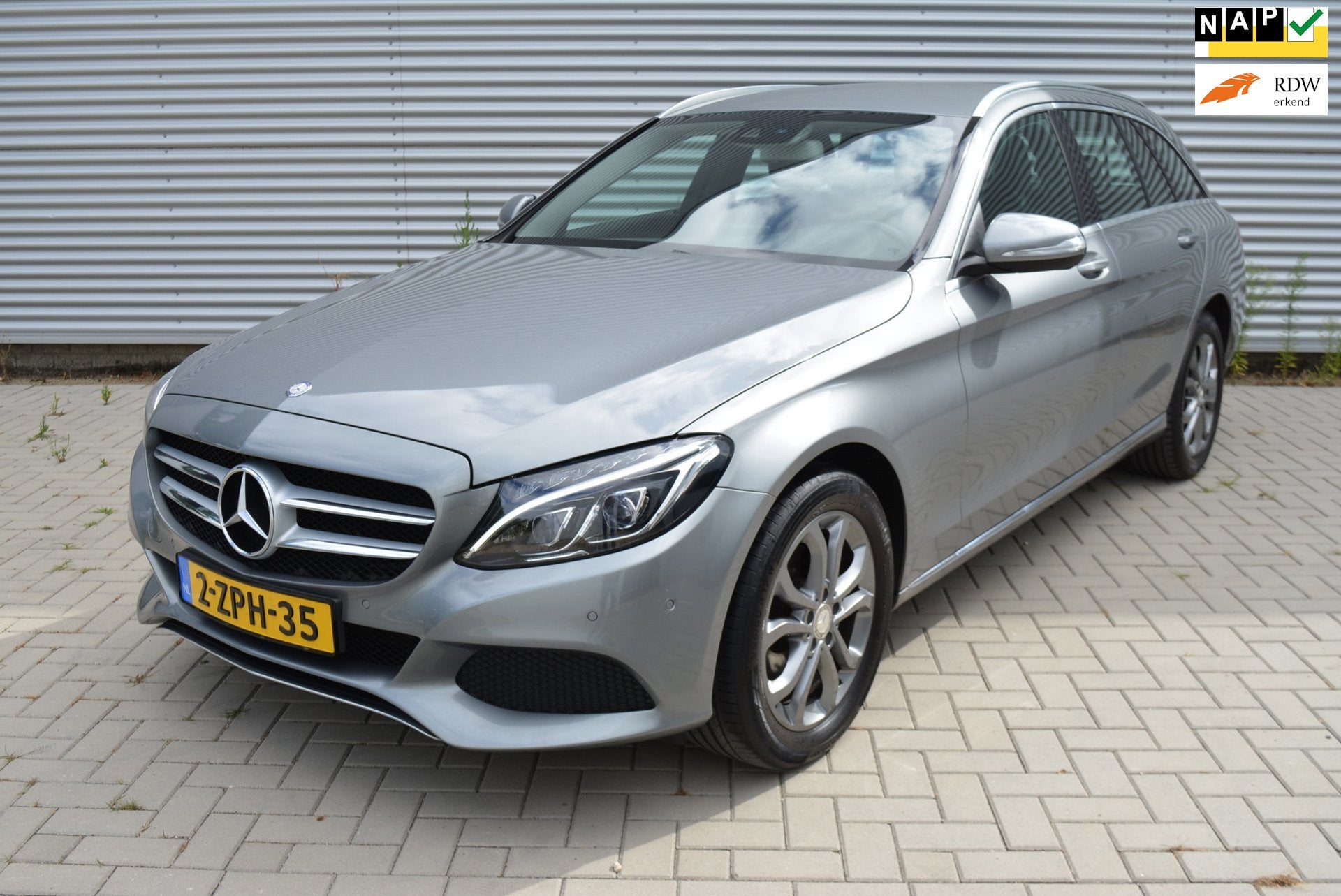 Mercedes-Benz C-klasse Estate 180 Ambition | Navi | Cruise |, Achterwielaandrijving, Handgeschakeld, 19 km/l, 1600 kg
