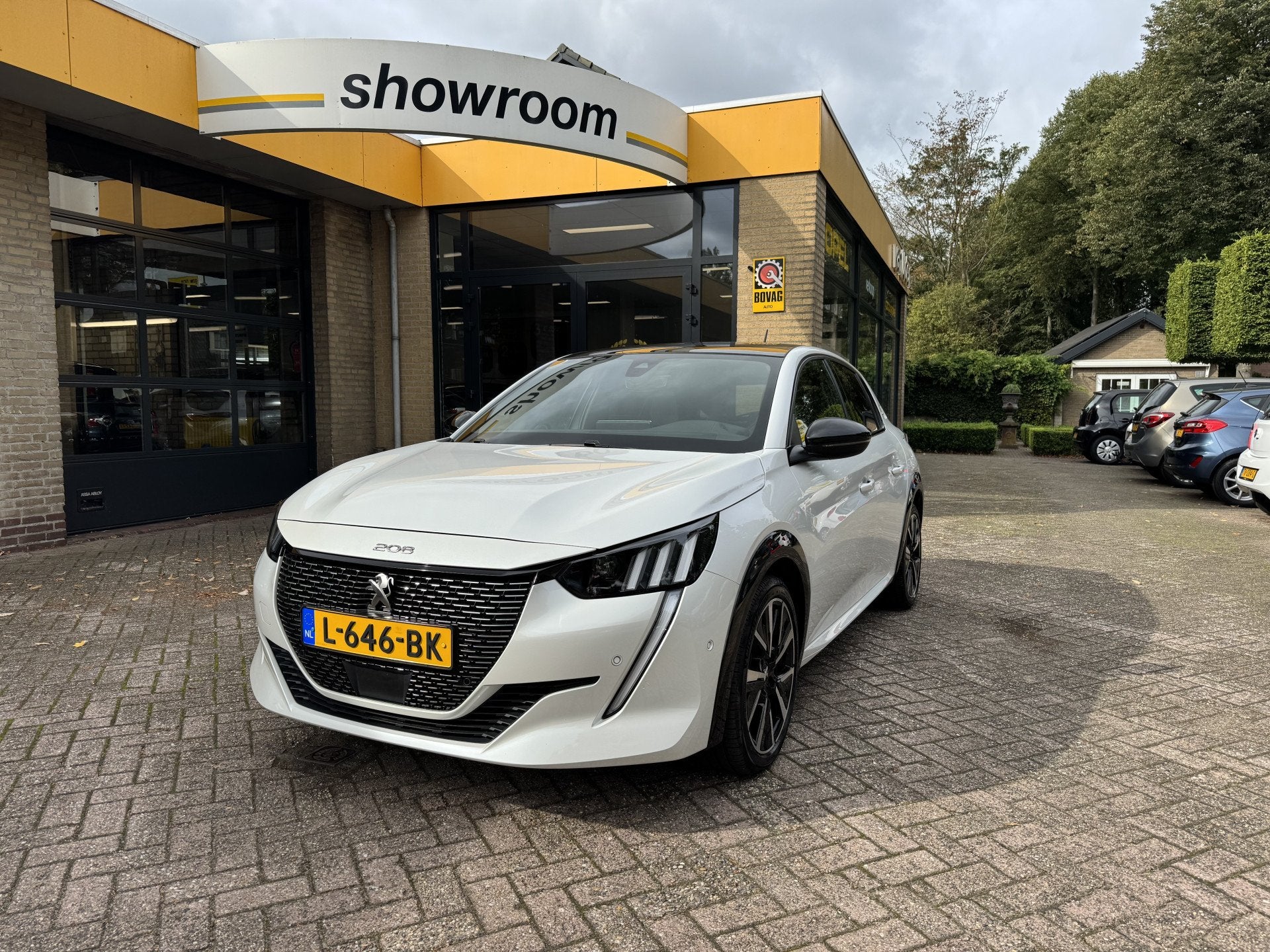 Peugeot 208 1.2 PureTech GT Pack Climate Control 3D Cockpit, Auto's, Voorwielaandrijving, Dealer onderhouden, 101 pk, Gebruikt