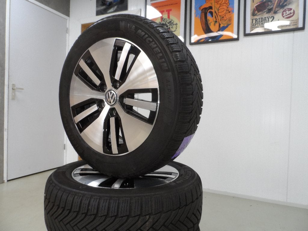 16 inch VW Golf GTE winterbanden set met Michelin banden, Gebruikt, Duitsland, 16 inch, Banden en Velgen