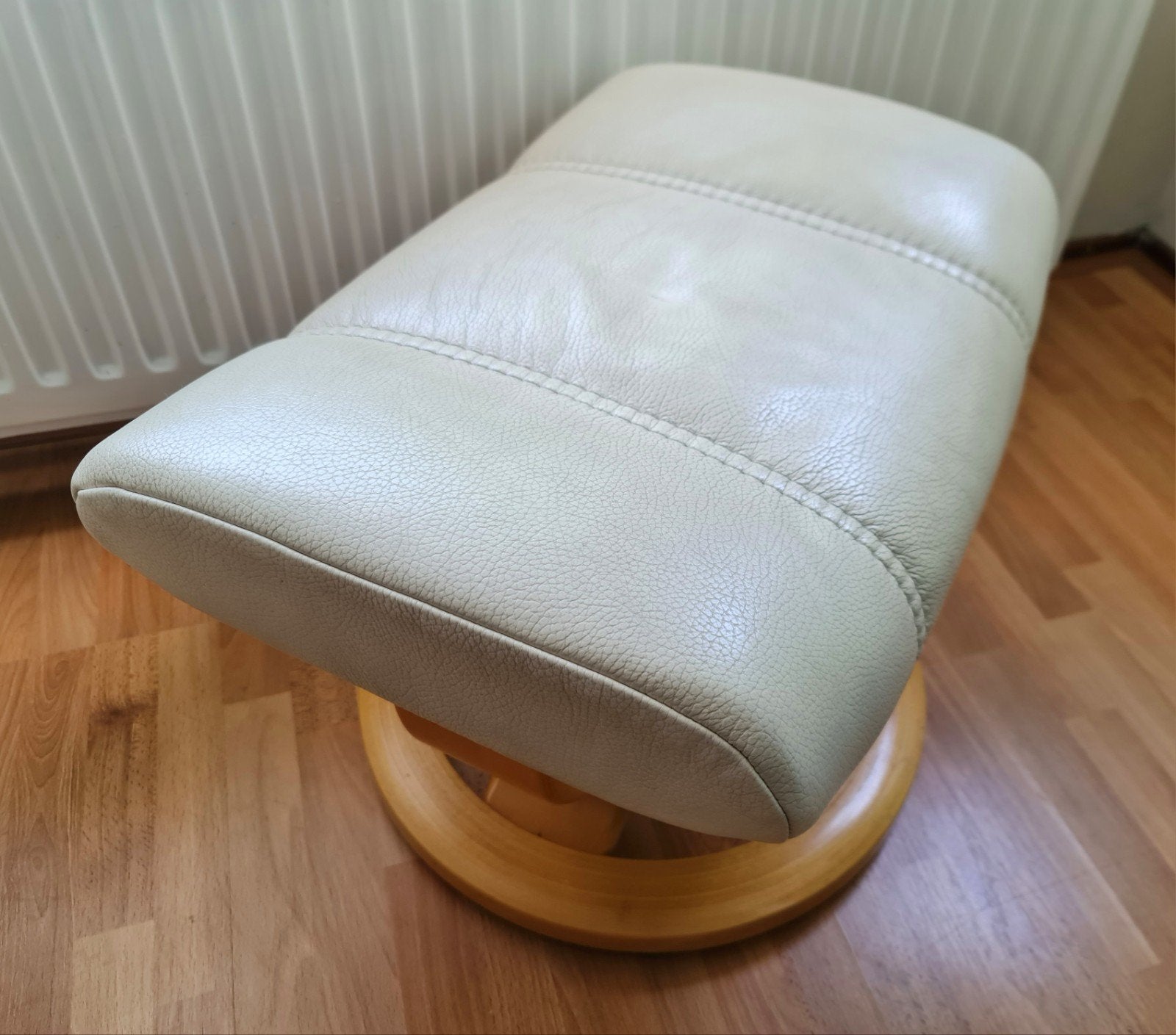 Stressless Ekornes vintage voetenbank poef crème leer, Ophalen, Minder dan 50 cm, Gebruikt, Vintage, Klassiek, Scandinavisch
