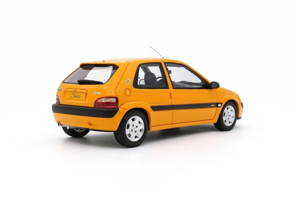 OttoMobile 1:18 Citroen Saxo 1.4 BIC Ph. 2 Orange Mango 2000, OttOMobile, -, Nieuw, Ophalen of Verzenden