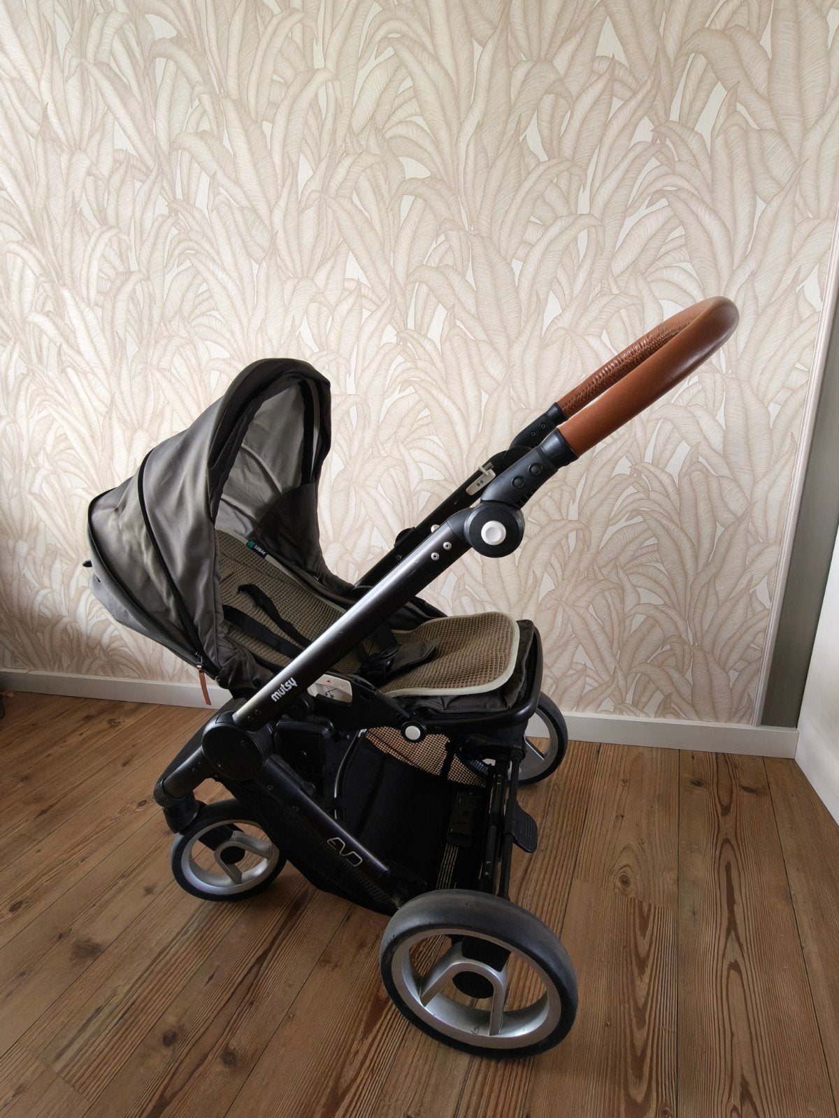 Mutsy kinderwagen (buggy) met Maxi-Cosi adapters, Ophalen, Gebruikt, Mutsy, Verstelbare duwstang