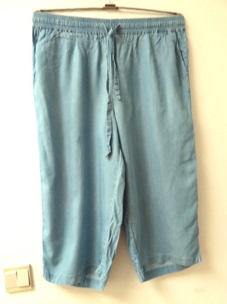 K65 WASABI driekwart dunne comfort broek blauw L 42/44, Kleding | Dames, Broeken en Pantalons, Blauw, Maat 42/44 (L), Ophalen of Verzenden