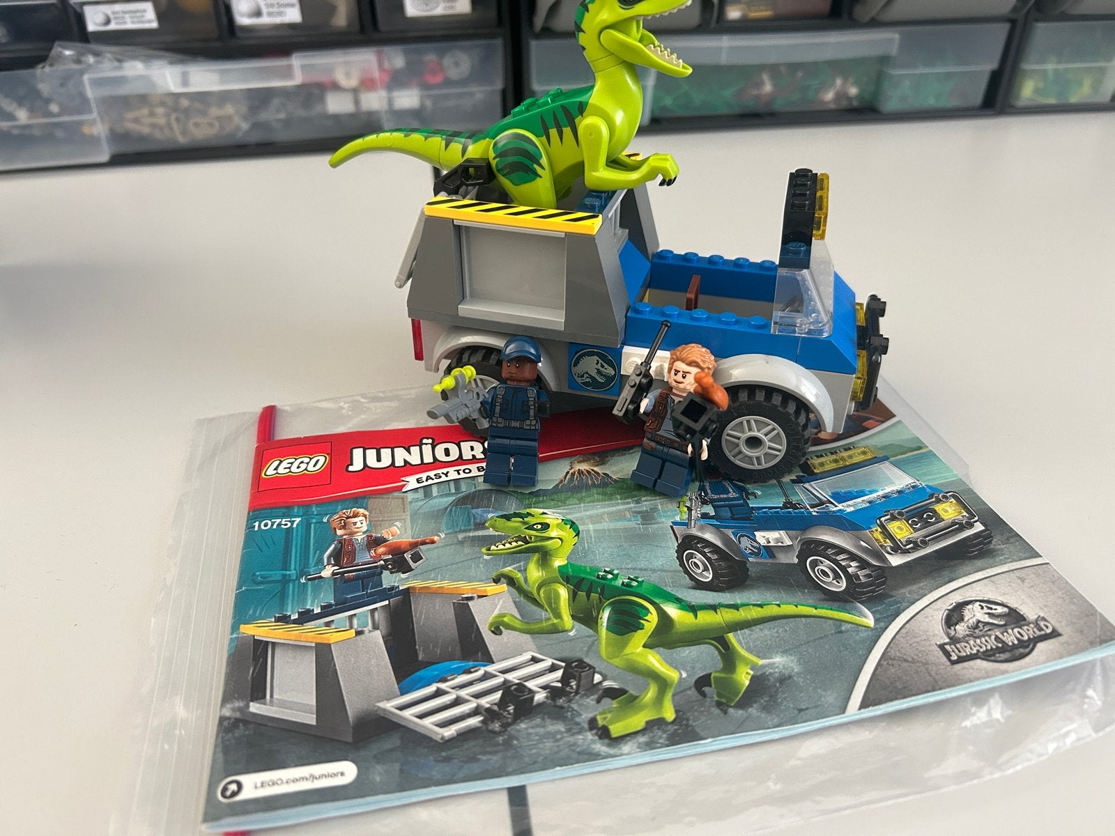 LEGO Juniors Jurassic World 10757 Raptor Ontsnapping, Ophalen of Verzenden, Zo goed als nieuw, Overige merken