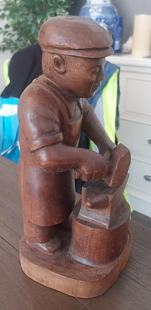 Houten Beeldje Smid aan Aambeeld - Handgemaakt, Ophalen, Handgemaakt, 20 - 50 cm, Beeld