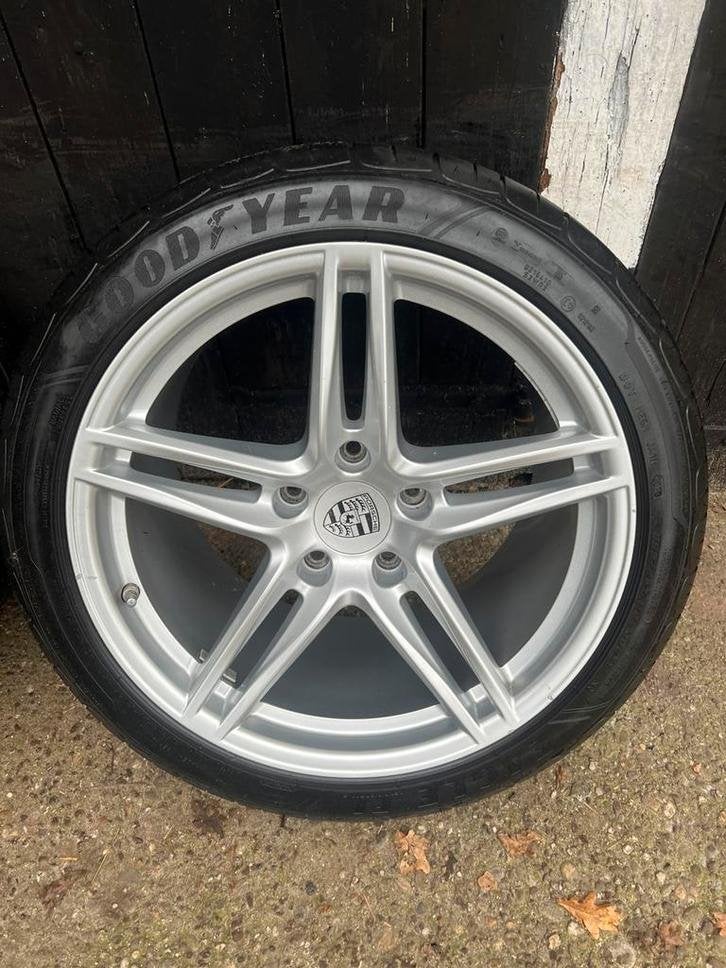 Originele Porsche 911 991.2 2/2s/4/4s goodyear zomer 19? set, Auto-onderdelen, Banden en Velgen, Gebruikt, 295 mm, Banden en Velgen