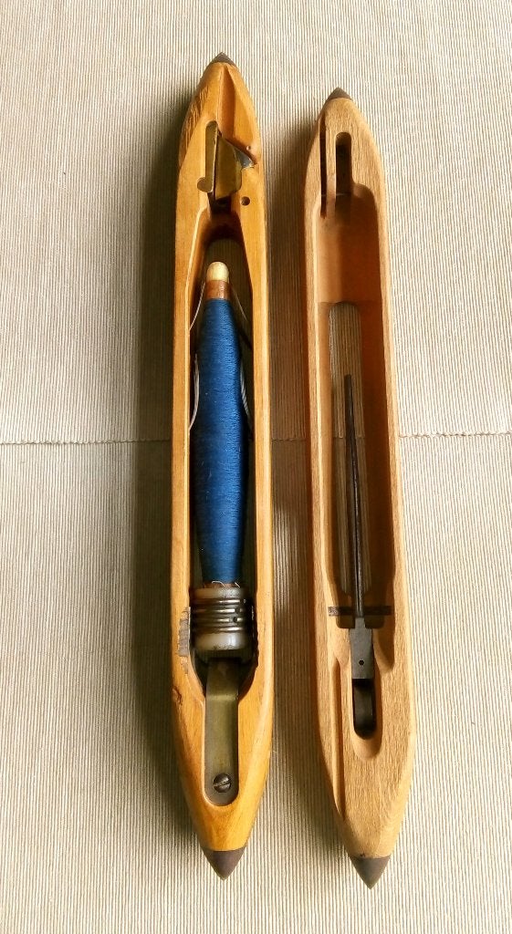 Twee houten weefspoelen, Ophalen of Verzenden