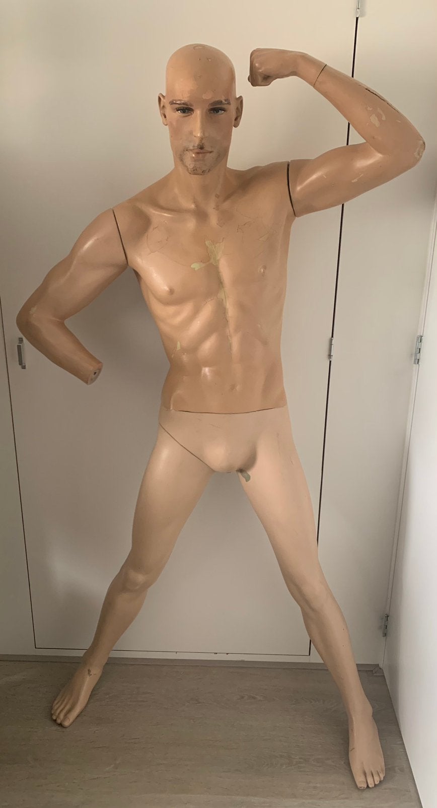 Mannequin paspop Adel Rootstein, Ophalen, Gedragen