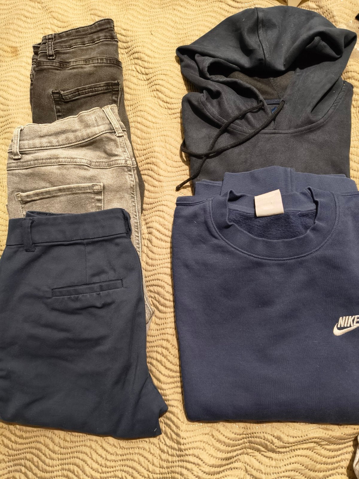 Kledingpakket maat M: Jeans, Chino, Hoodie & Sweater, Overige kleuren, Overige jeansmaten, Ophalen of Verzenden, Gedragen