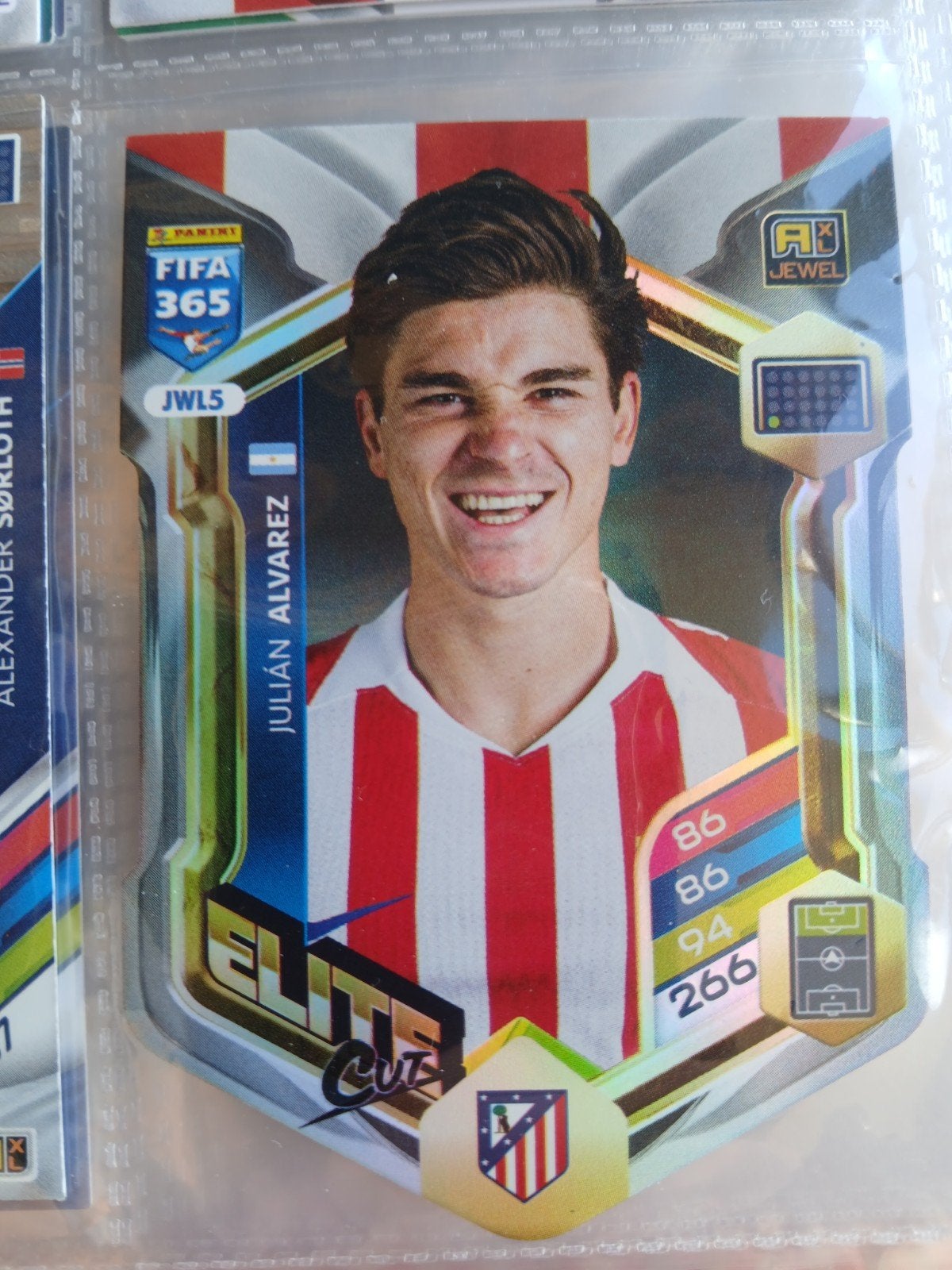 Panini FIFA 365 2022-2023 Adrenalyn XL Julian Alvarez Elite, Ophalen of Verzenden, Zo goed als nieuw, Buitenlandse clubs, Spelerskaart