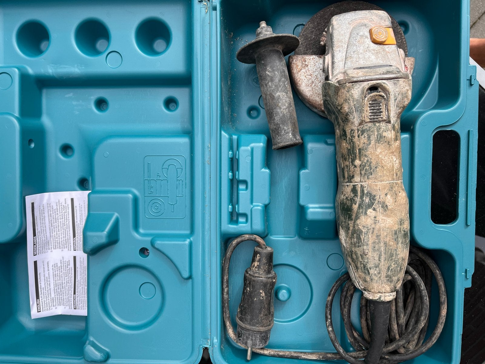 Makita Haakse Slijpmachine in Koffer - Gebruikt, Ophalen, Gebruikt, 700 tot 1000 watt, Haakse handslijpmachine