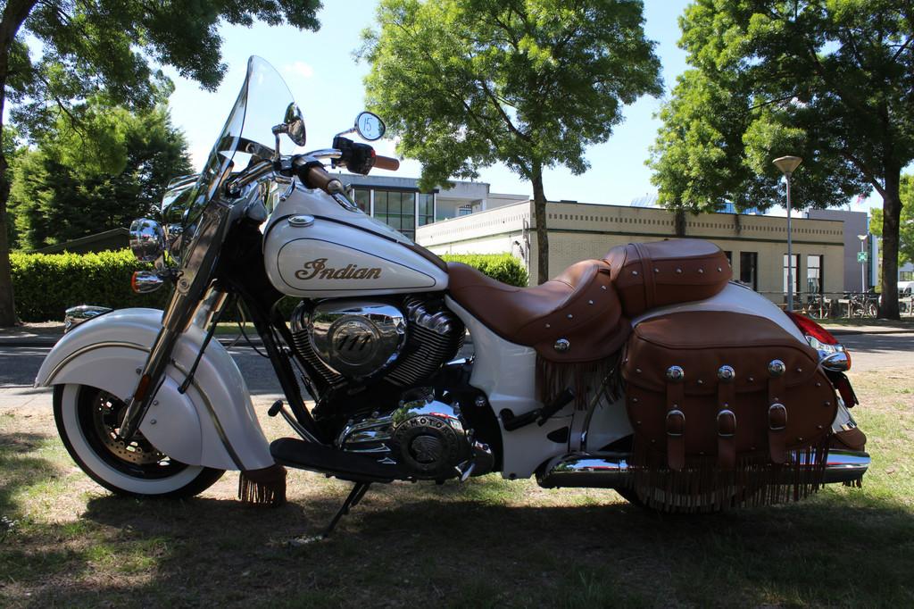 Indian Chief Classic, Motoren, Motoren | Overige merken, Chopper, Bedrijf, Meer dan 35 kW, 1811 cc