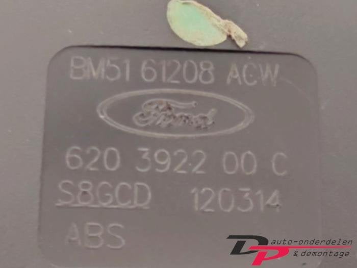 Veiligheidsgordel Insteek rechts-voor van een Ford Focus, Auto-onderdelen, Gebruikt, -, -, Ophalen of Verzenden