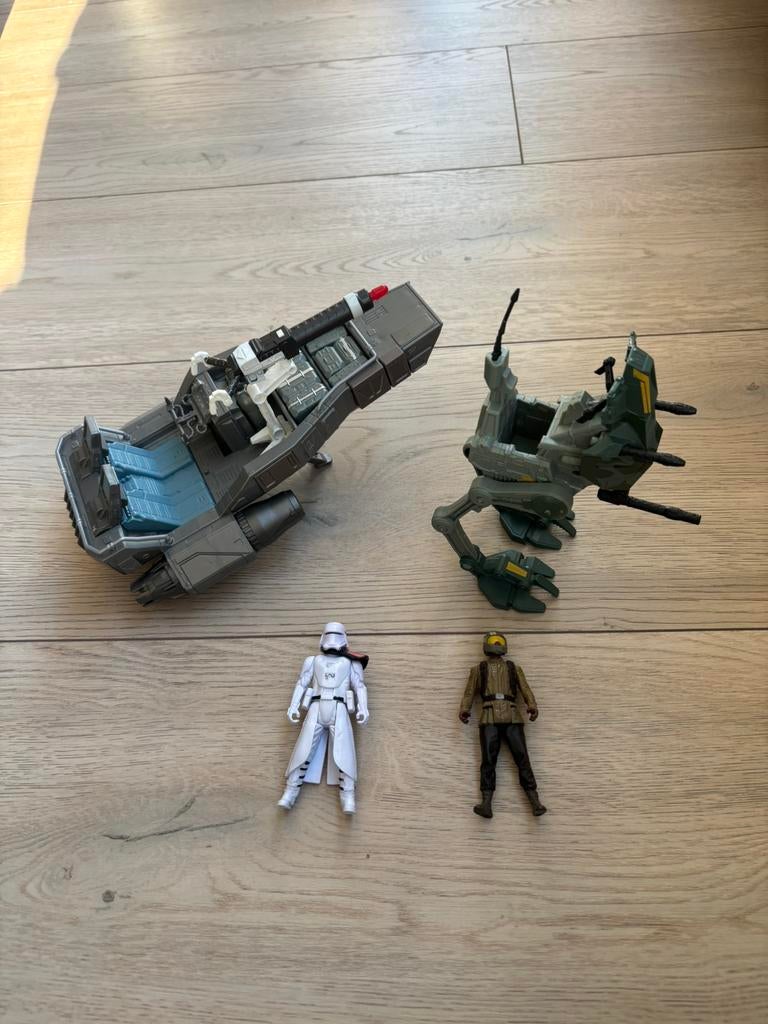 Star Wars Snow Speeder en Assault Walker, Ophalen of Verzenden, Zo goed als nieuw, Actiefiguurtje